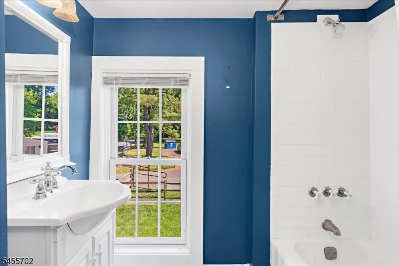 179 Lindbergh Rd East Amwell, NJ 08525