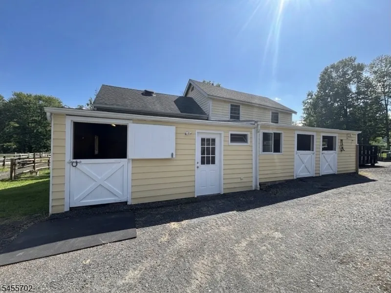 179 Lindbergh Rd East Amwell, NJ 08525