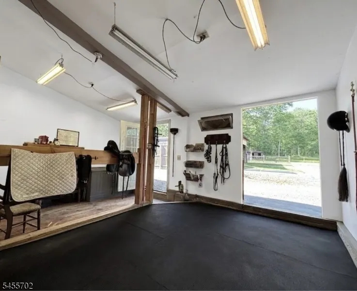 179 Lindbergh Rd East Amwell, NJ 08525