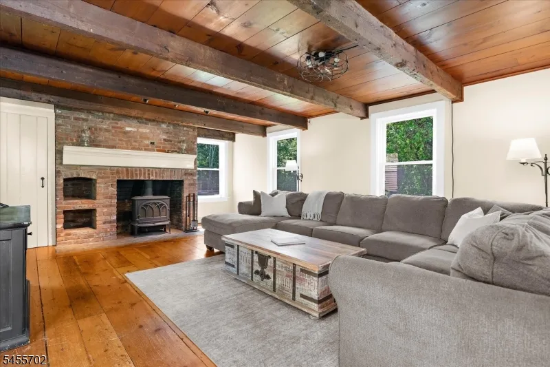 179 Lindbergh Rd East Amwell, NJ 08525