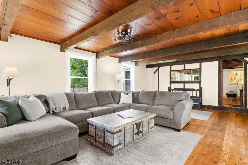 179 Lindbergh Rd East Amwell, NJ 08525