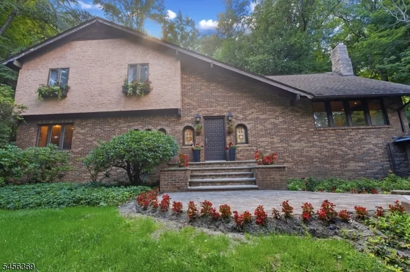 77 Pine Brook Rd Montville, NJ 07082