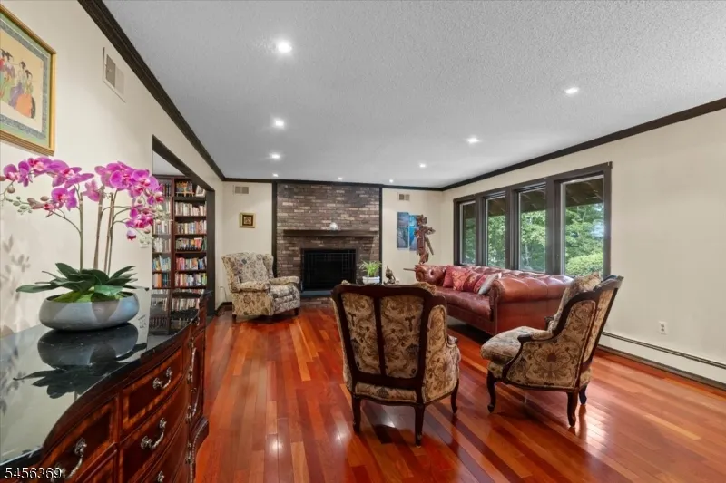 77 Pine Brook Rd Montville, NJ 07082