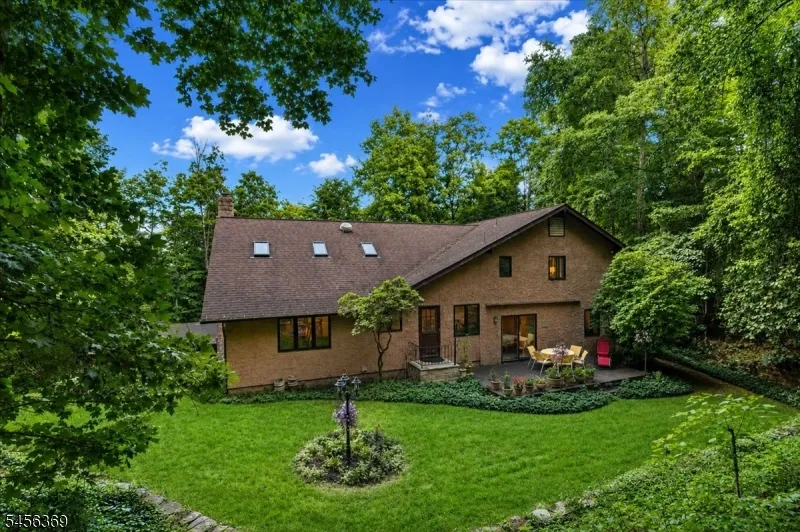 77 Pine Brook Rd Montville, NJ 07082