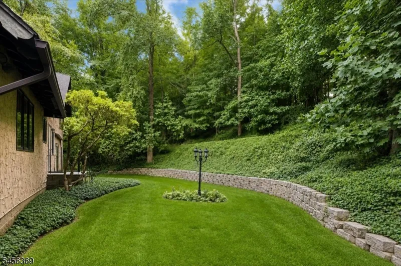 77 Pine Brook Rd Montville, NJ 07082