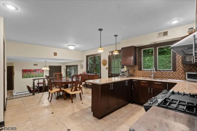 77 Pine Brook Rd Montville, NJ 07082