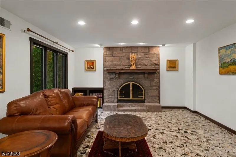 77 Pine Brook Rd Montville, NJ 07082