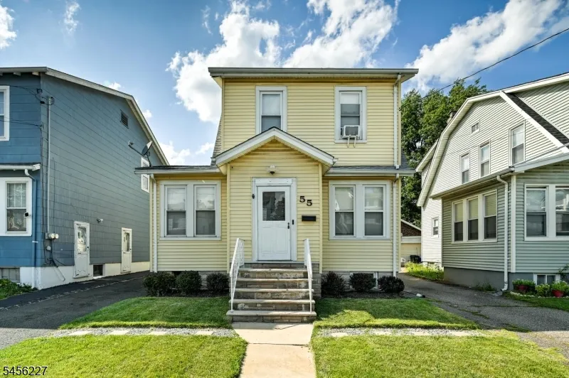 55 Coolidge St Irvington, NJ 07111