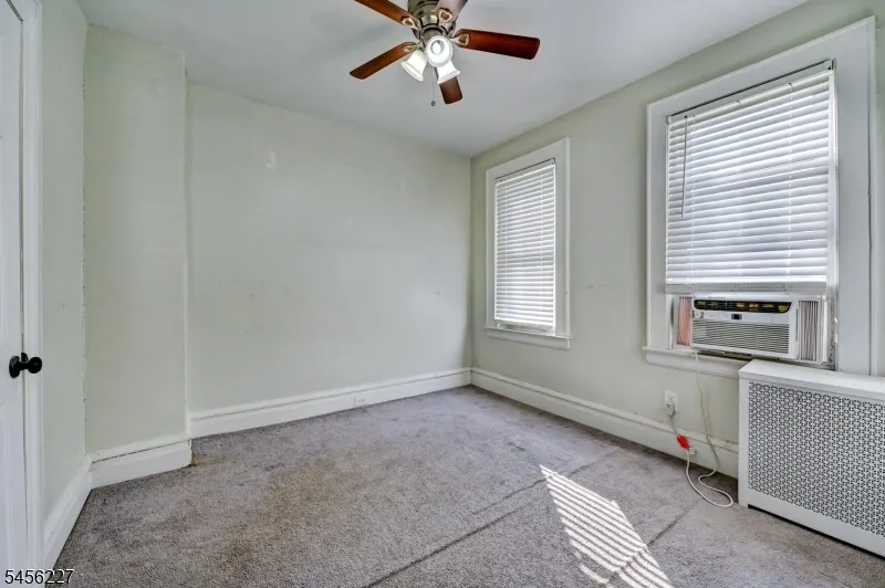 55 Coolidge St Irvington, NJ 07111