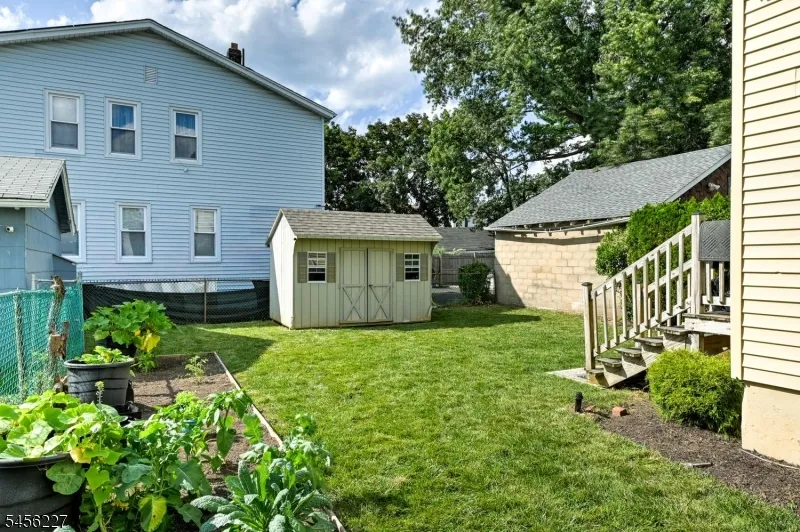 55 Coolidge St Irvington, NJ 07111