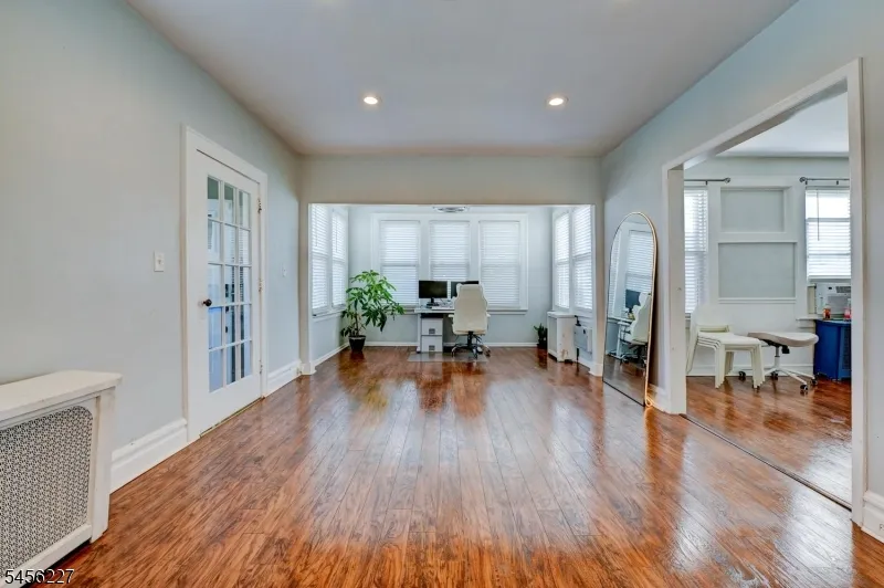 55 Coolidge St Irvington, NJ 07111