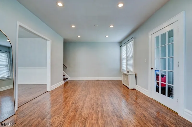 55 Coolidge St Irvington, NJ 07111