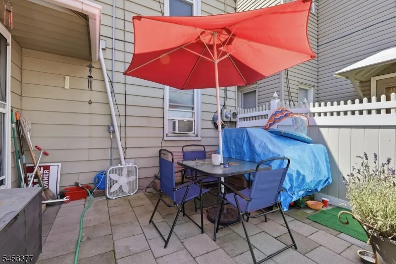 589 S Main St Phillipsburg Town, NJ 08865