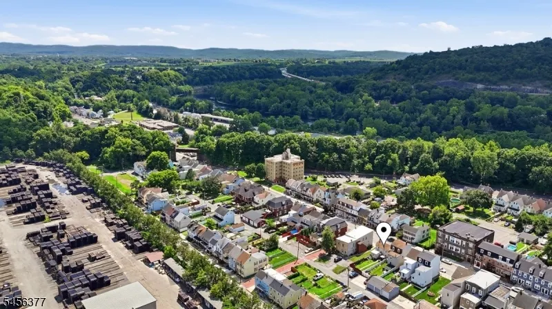 589 S Main St Phillipsburg Town, NJ 08865
