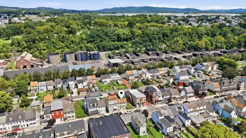 589 S Main St Phillipsburg Town, NJ 08865