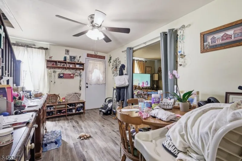 589 S Main St Phillipsburg Town, NJ 08865
