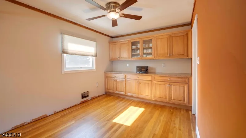 252 W Warren St Washington, NJ 07882