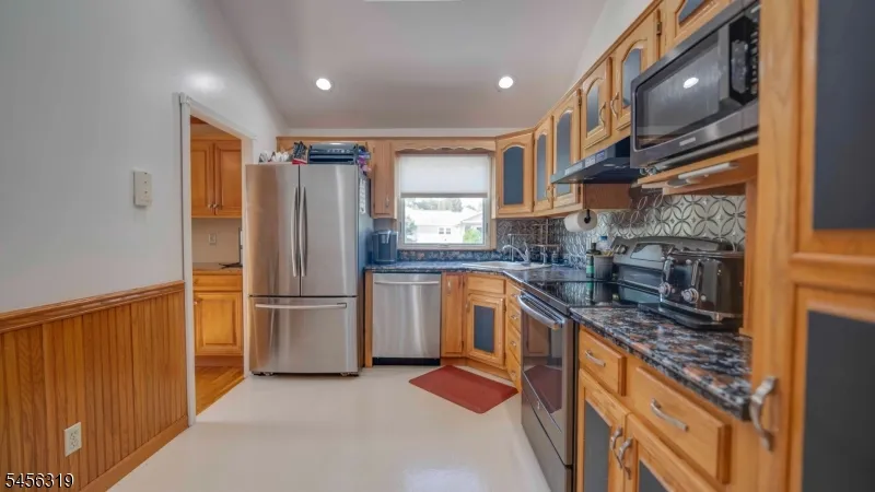 252 W Warren St Washington, NJ 07882