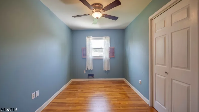252 W Warren St Washington, NJ 07882