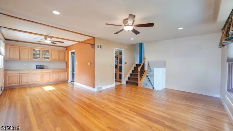 252 W Warren St Washington, NJ 07882