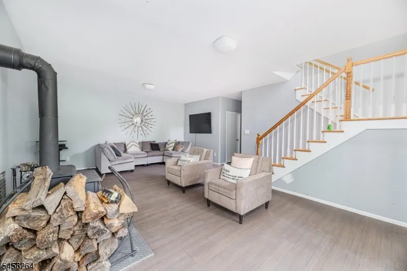 42 W Shore Dr Vernon, NJ 07462