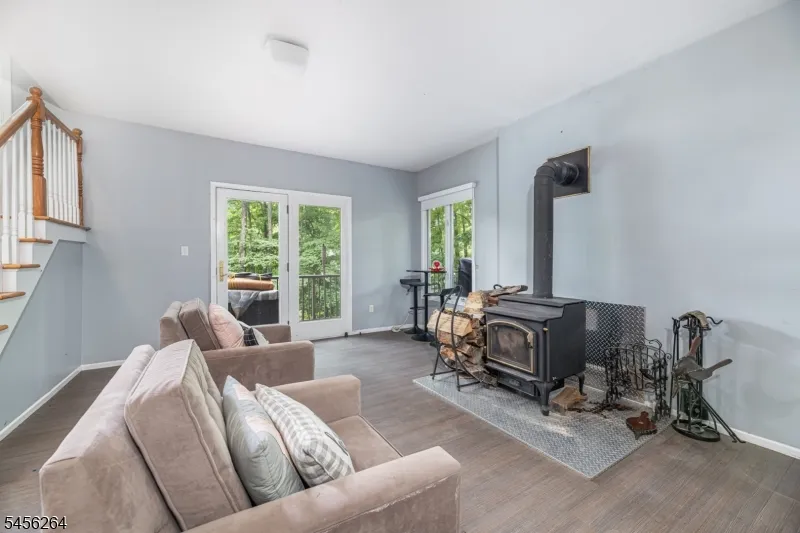42 W Shore Dr Vernon, NJ 07462