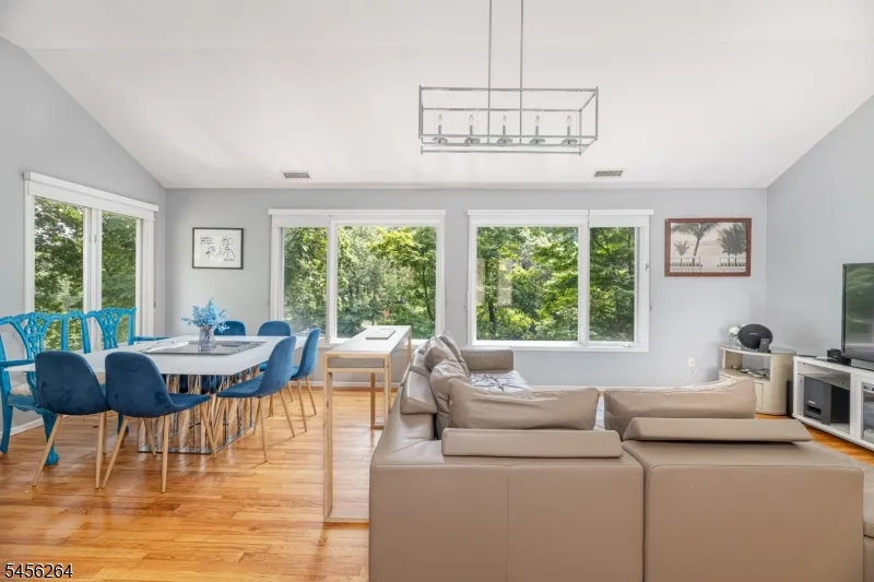 42 W Shore Dr Vernon, NJ 07462