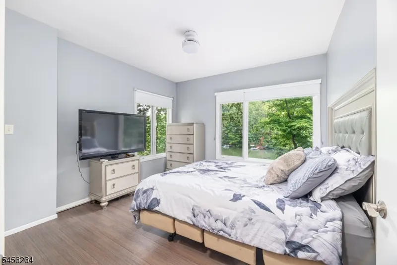42 W Shore Dr Vernon, NJ 07462