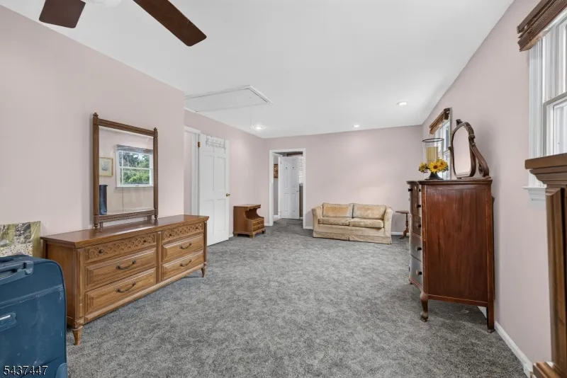 25 Princeton Dr Middlesex, NJ 08846
