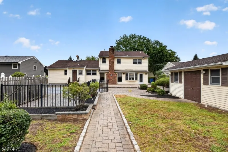 25 Princeton Dr Middlesex, NJ 08846