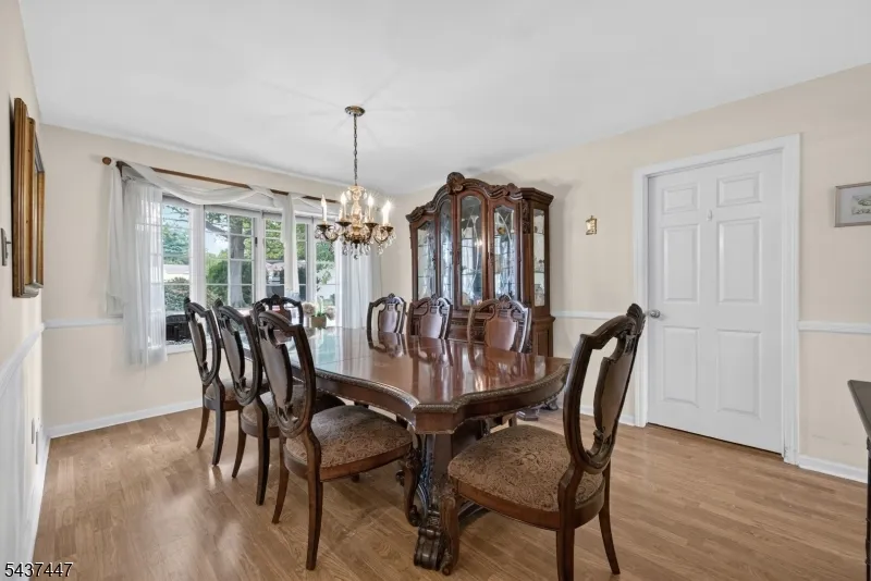 25 Princeton Dr Middlesex, NJ 08846