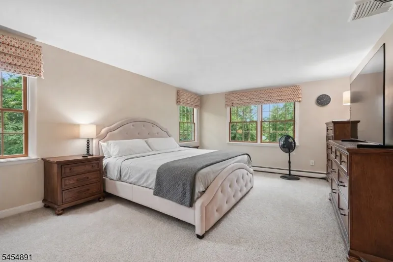 3 Kennedy Ct Wayne, NJ 07470