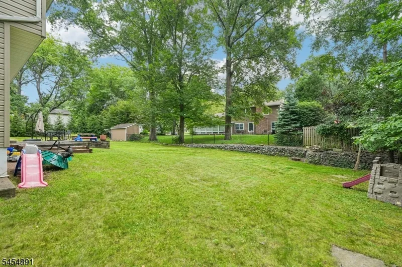 3 Kennedy Ct Wayne, NJ 07470
