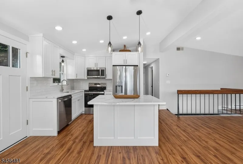 3 Pleasant Rd High Bridge, NJ 08829