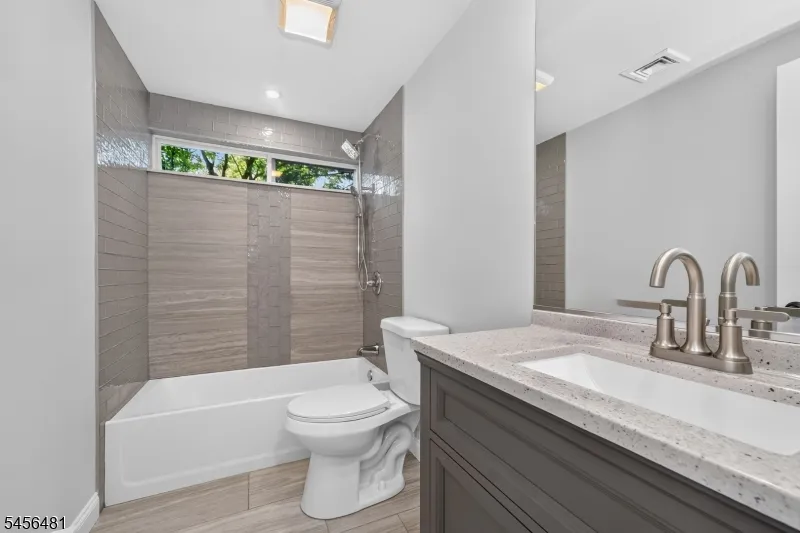 3 Pleasant Rd High Bridge, NJ 08829