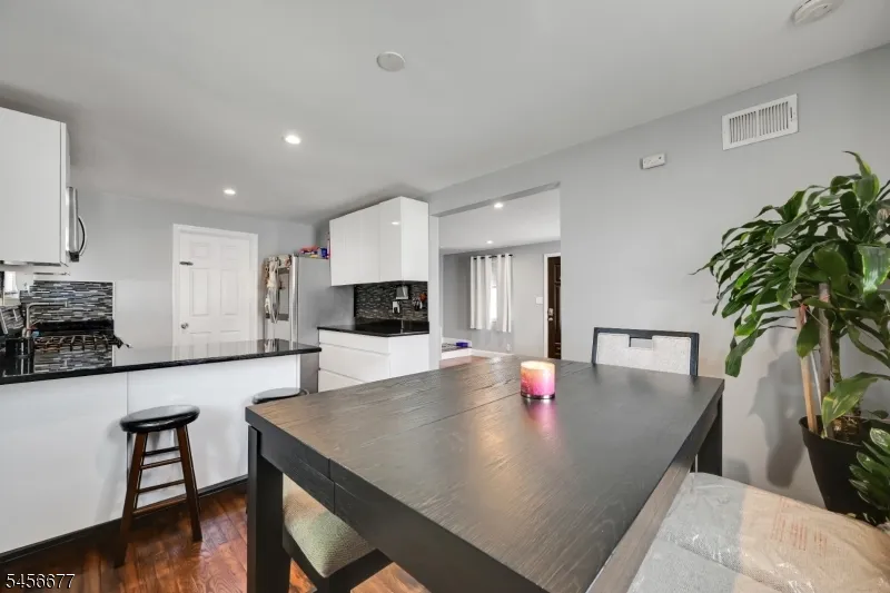 464 Simons Ave Hackensack City, NJ 07601