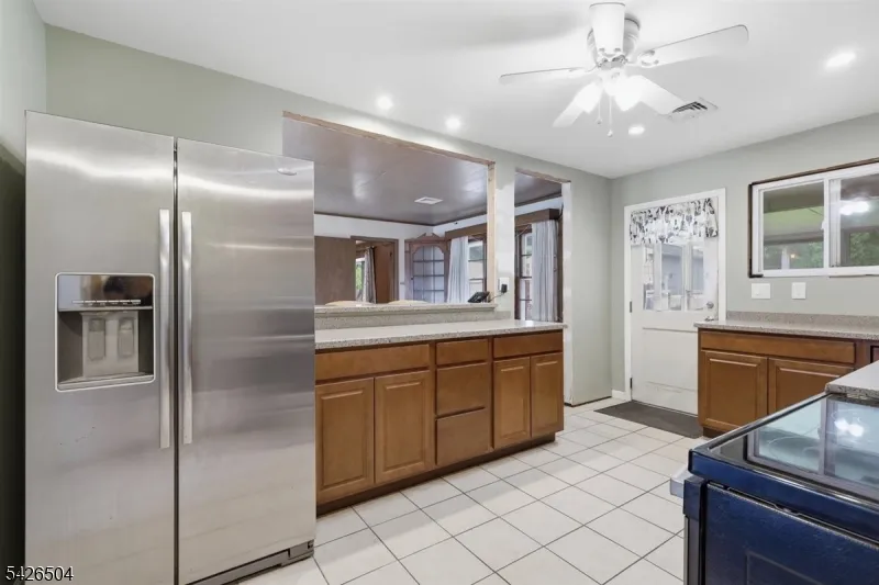 7 Essex Rd Washington, NJ 07882