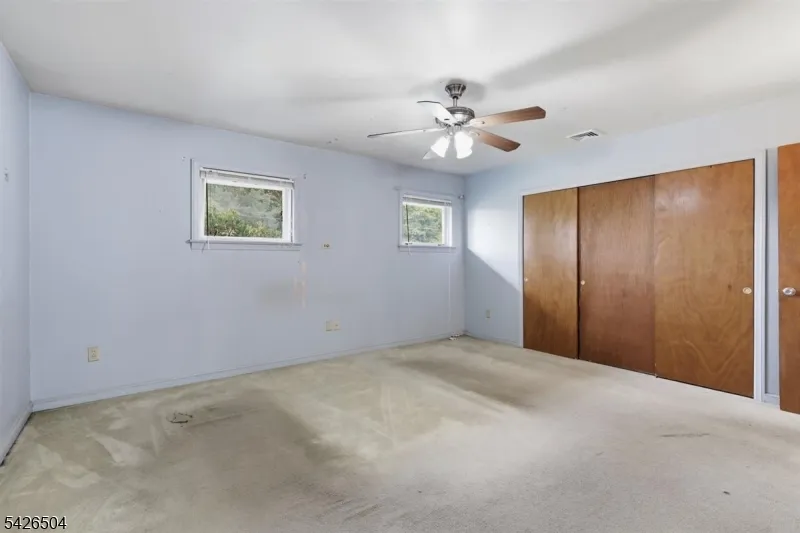 7 Essex Rd Washington, NJ 07882