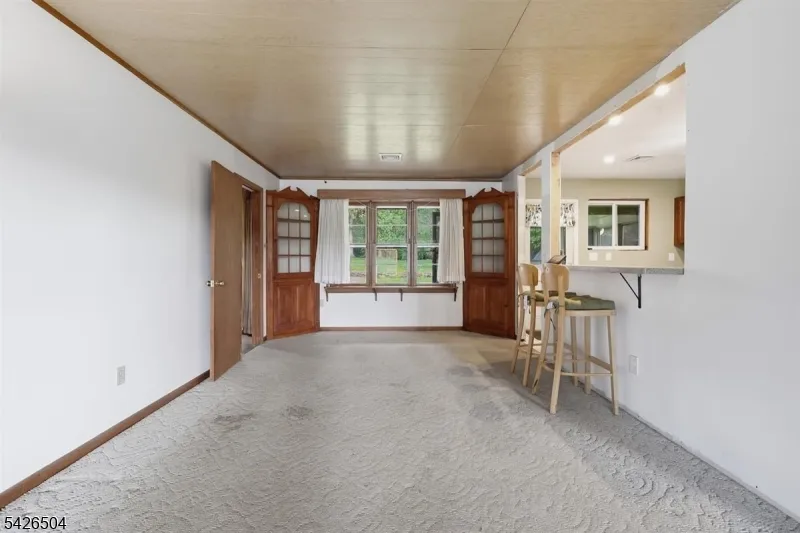 7 Essex Rd Washington, NJ 07882