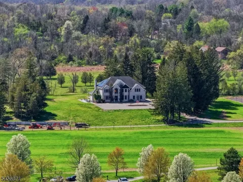 10 Old Forge Rd
