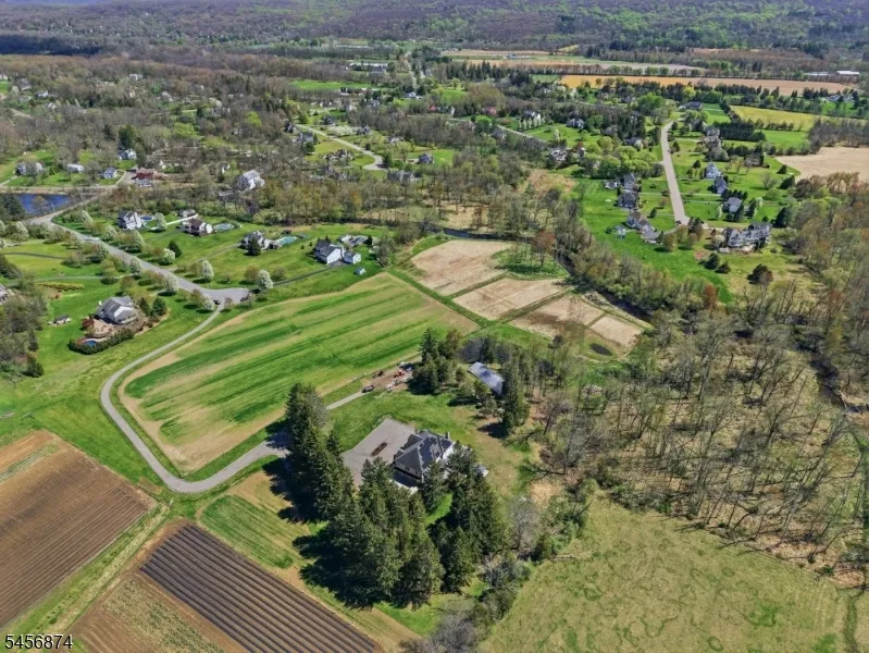 10 Old Forge Rd Green, NJ 07821