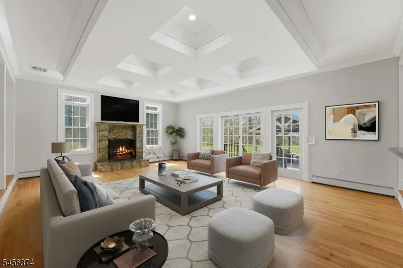 10 Old Forge Rd Green, NJ 07821