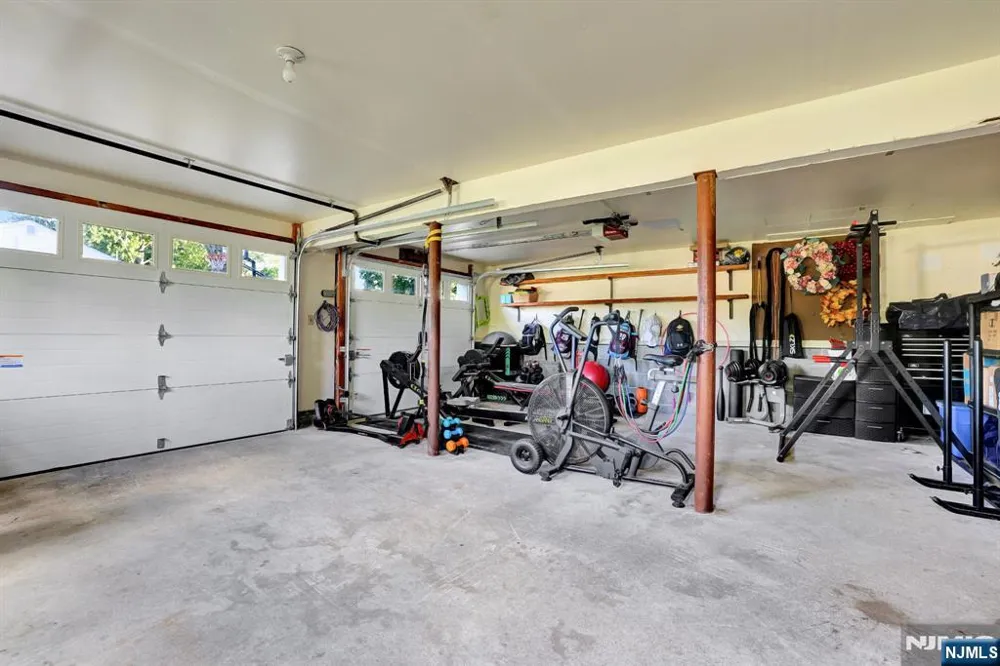 18 Starlight Road Jefferson Township, NJ 07438