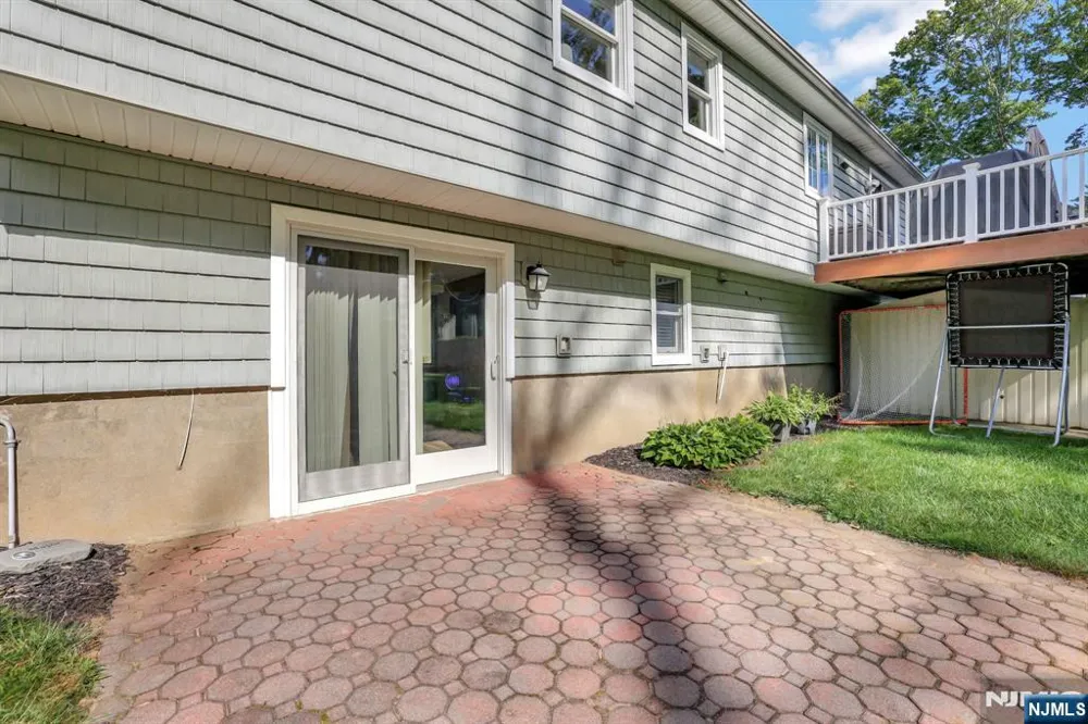 18 Starlight Road Jefferson Township, NJ 07438