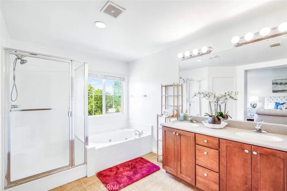 16438 Gala Fontana, CA 92337