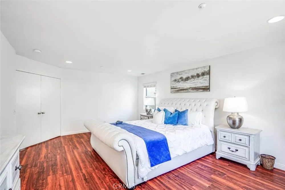 16438 Gala Fontana, CA 92337
