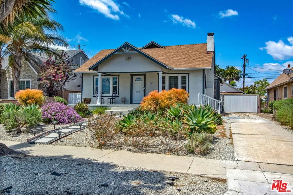 2051 W 78th Place Los Angeles, CA 90047