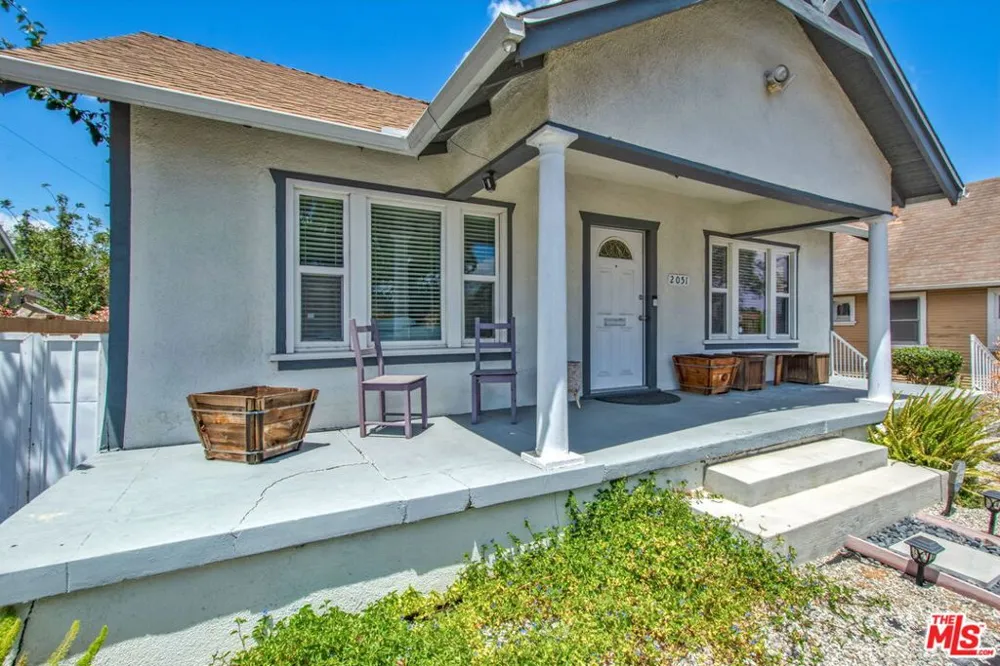 2051 W 78th Place Los Angeles, CA 90047