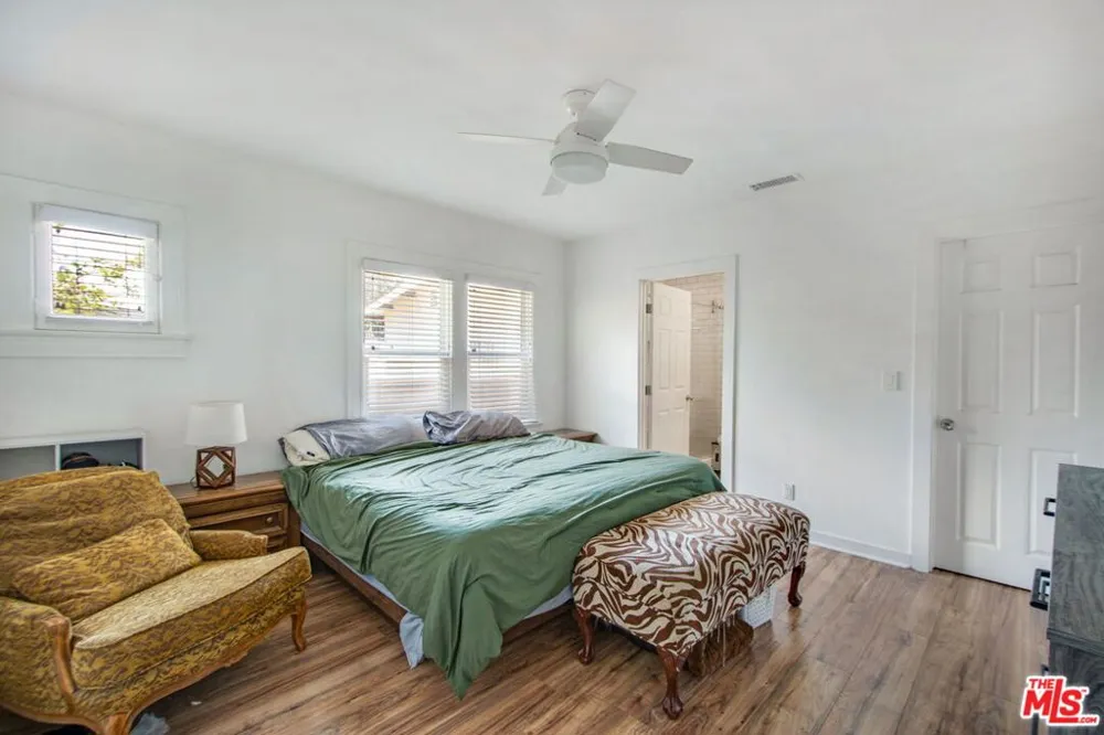 2051 W 78th Place Los Angeles, CA 90047