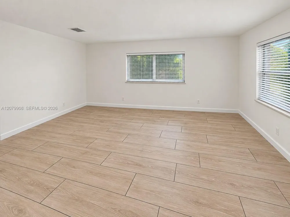 7610 SW 10th St #3 North Lauderdale, FL 33068